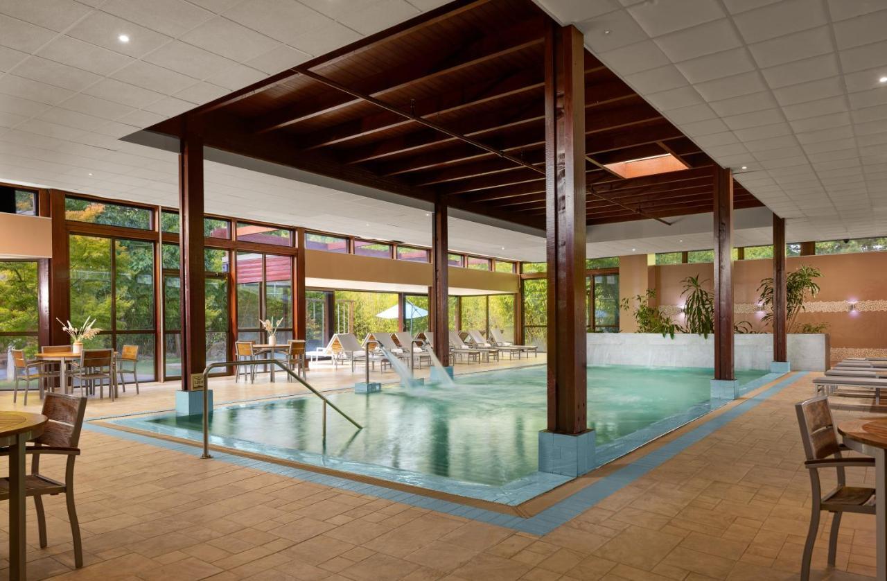Hotel Center Parcs Les Bois Francs Verneuil d'Avre et d'Iton Exterior foto